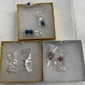 3 sets of jewelry. Earrings, necklaces, and rings. Comes with gift boxes.